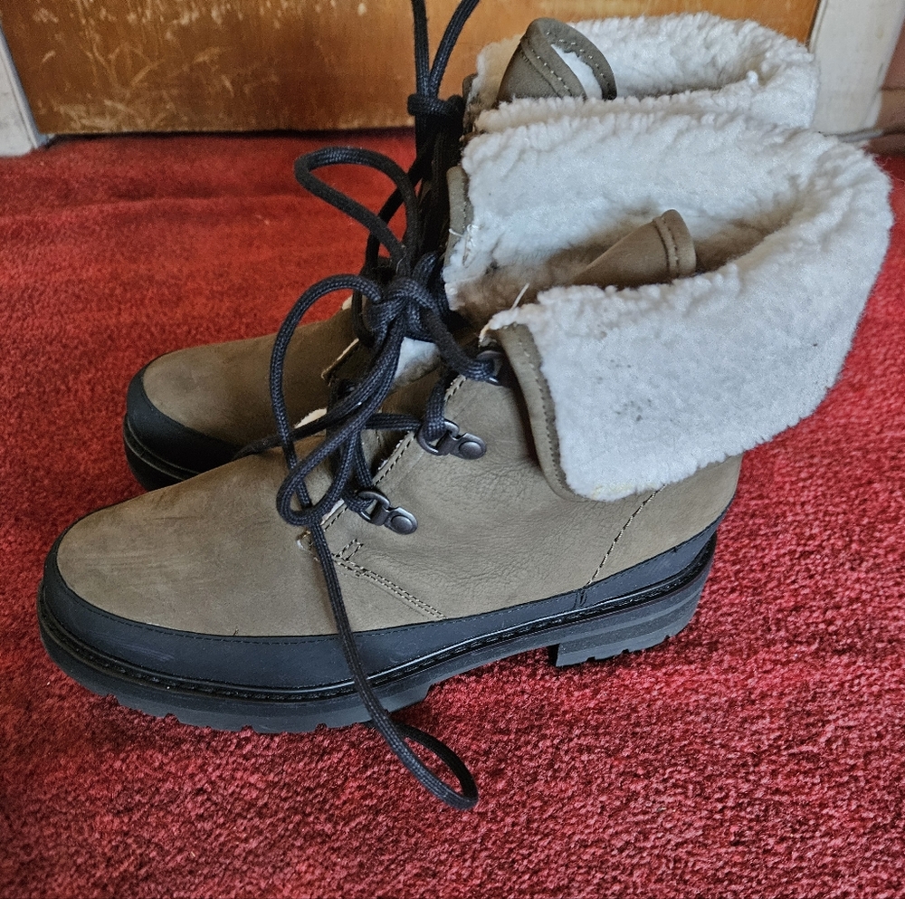 Womens Clarks Green Boots